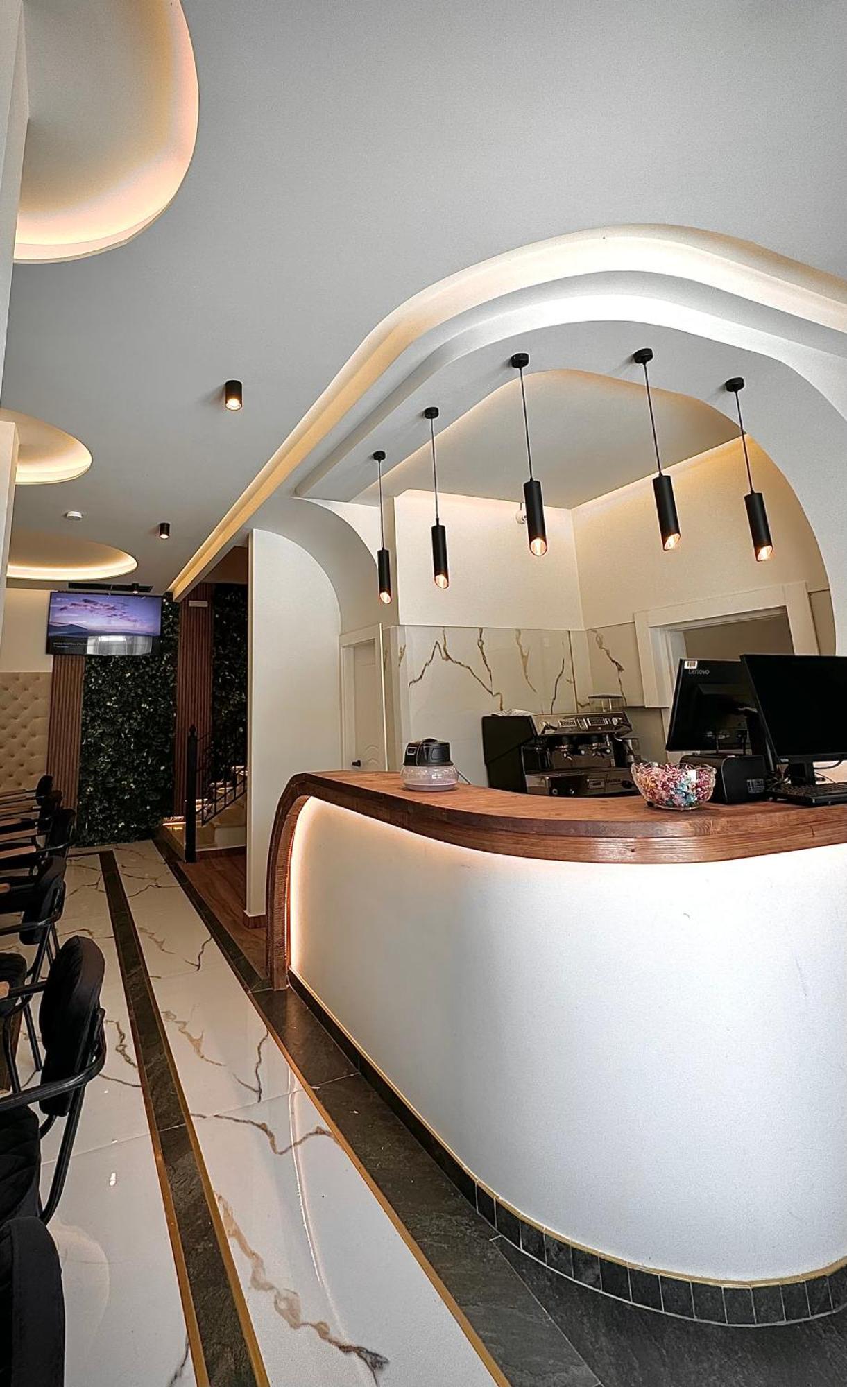 Boutique Hotel Empire Of Martin Гирокастра Экстерьер фото