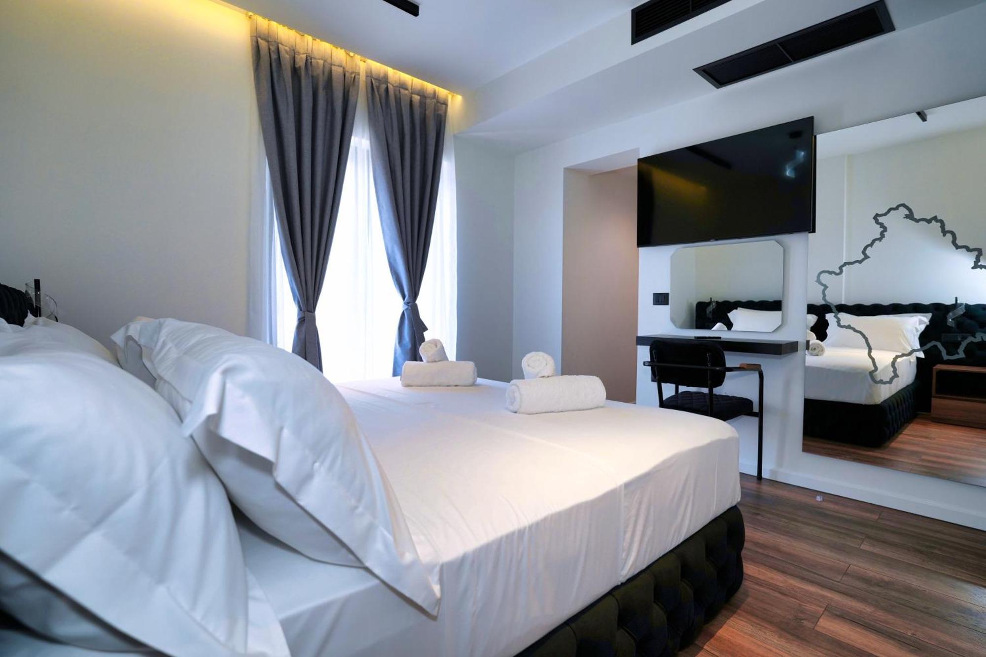 Boutique Hotel Empire Of Martin Гирокастра Экстерьер фото